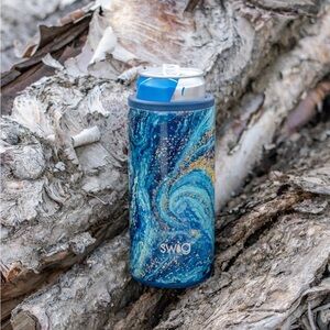 Starry Night Swig Skinny Can Cooler